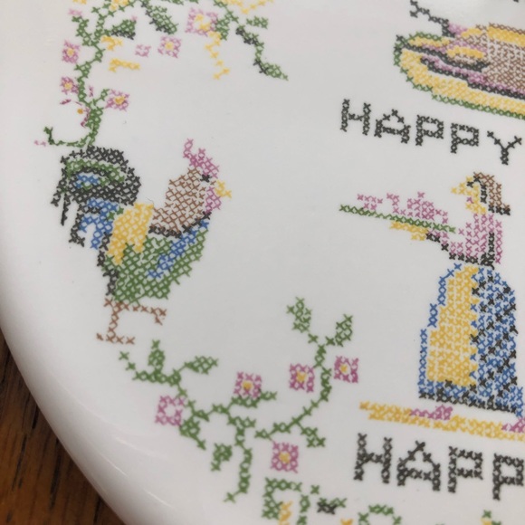 Vtg Mid-State ceramic round hot plate faux cross stitch pattern Happy Hostess - Picture 2 of 7